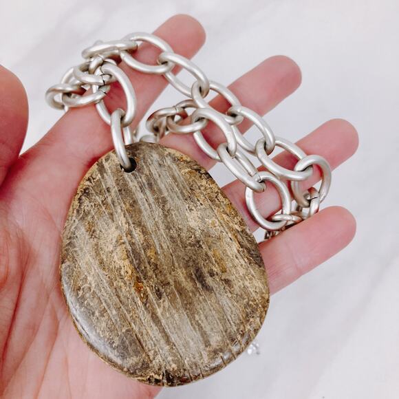 VTG Signed Furla Italy Earthy Pendant Necklace Chunky Silver Tone Chain, Pearls - Picture 4 of 10